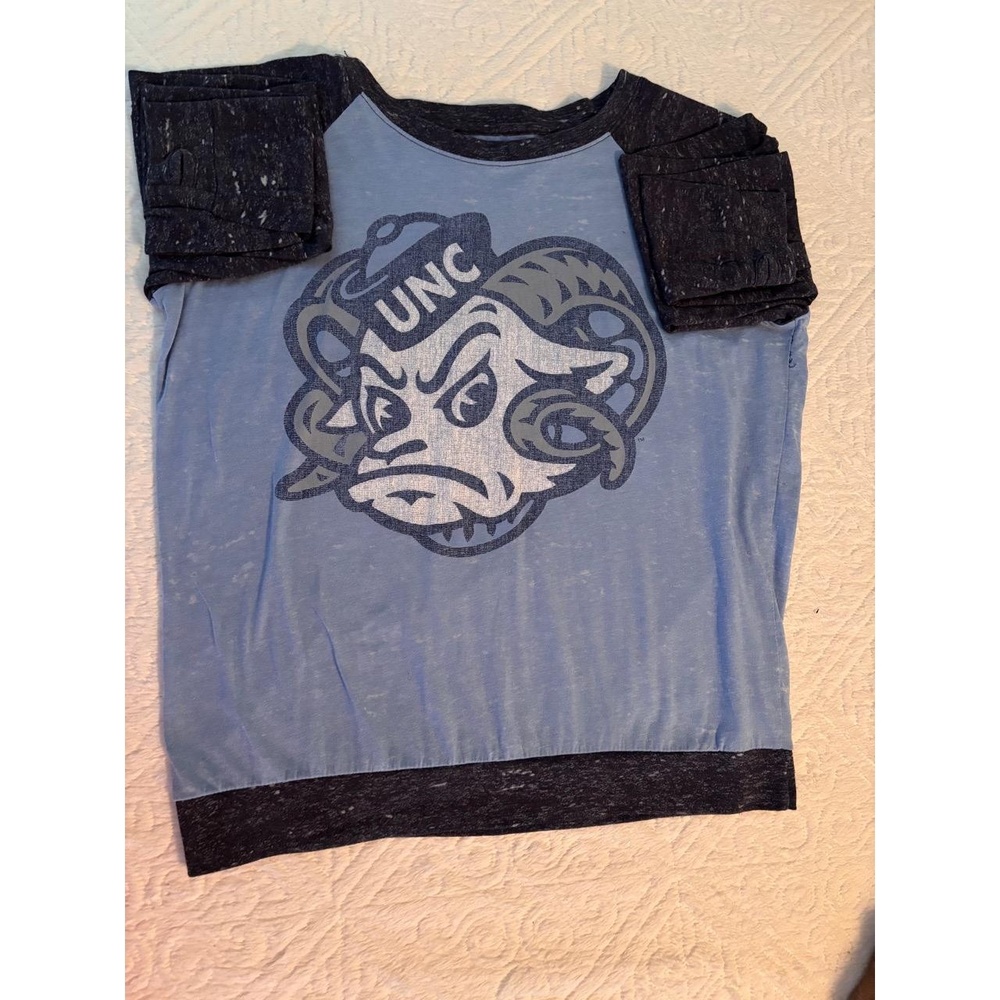 UNIVERSITY of NORTH CAROLINA TAR HEELS Raglan T-Shirt Large Blue UNC RAMESES Ram